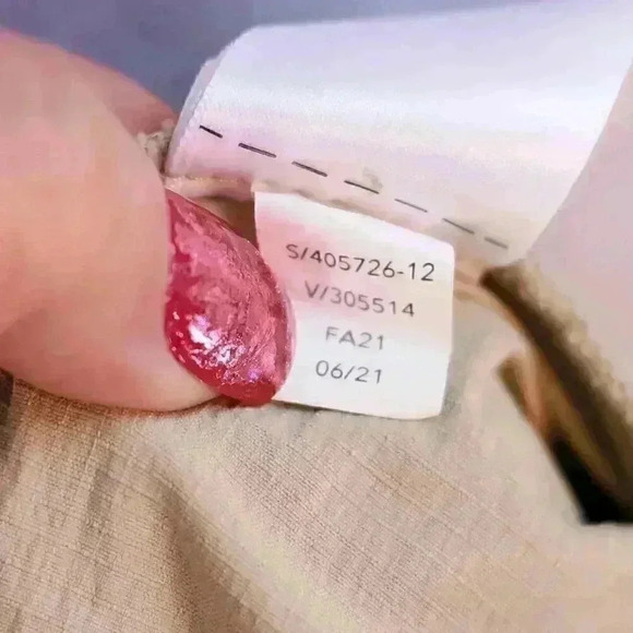 Athleta Size 4 Tan Trekkie North Jogger stretch, athletic, zippers - Picture 14 of 14